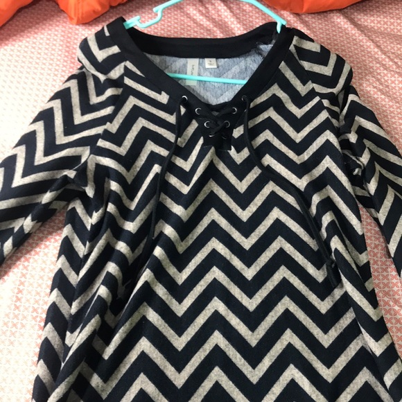 Dress - Picture 6 of 9